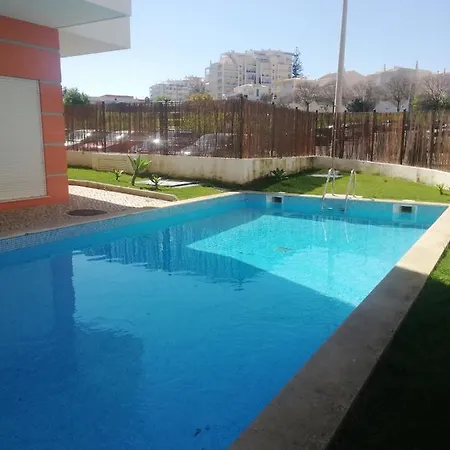 Holiday Apartment *